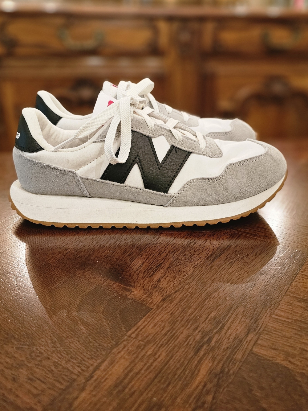New Balance 237 Retro Sneaker Grey White Youth Size 5 5Y / Womens Size 6.5
